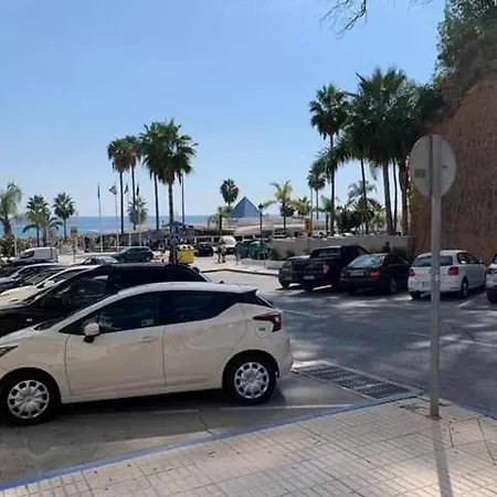 בית נופש Casa Kaluel Adosado Blanco *