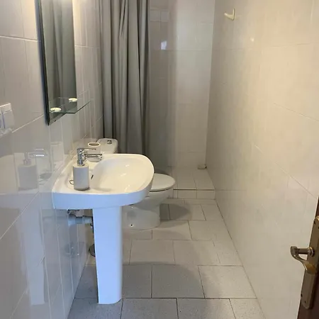 Casa Kaluel Adosado Blanco * נרחה