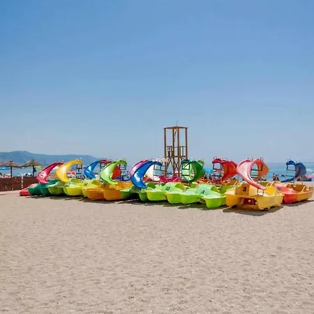 Casa Kaluel Adosado Blanco Сasa de vacaciones