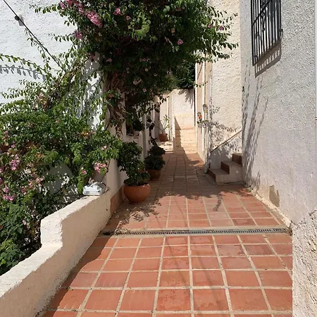 Casa Kaluel Adosado Blanco * Nerja